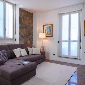 https://casa-vacanze-anna.it-lombardy.com